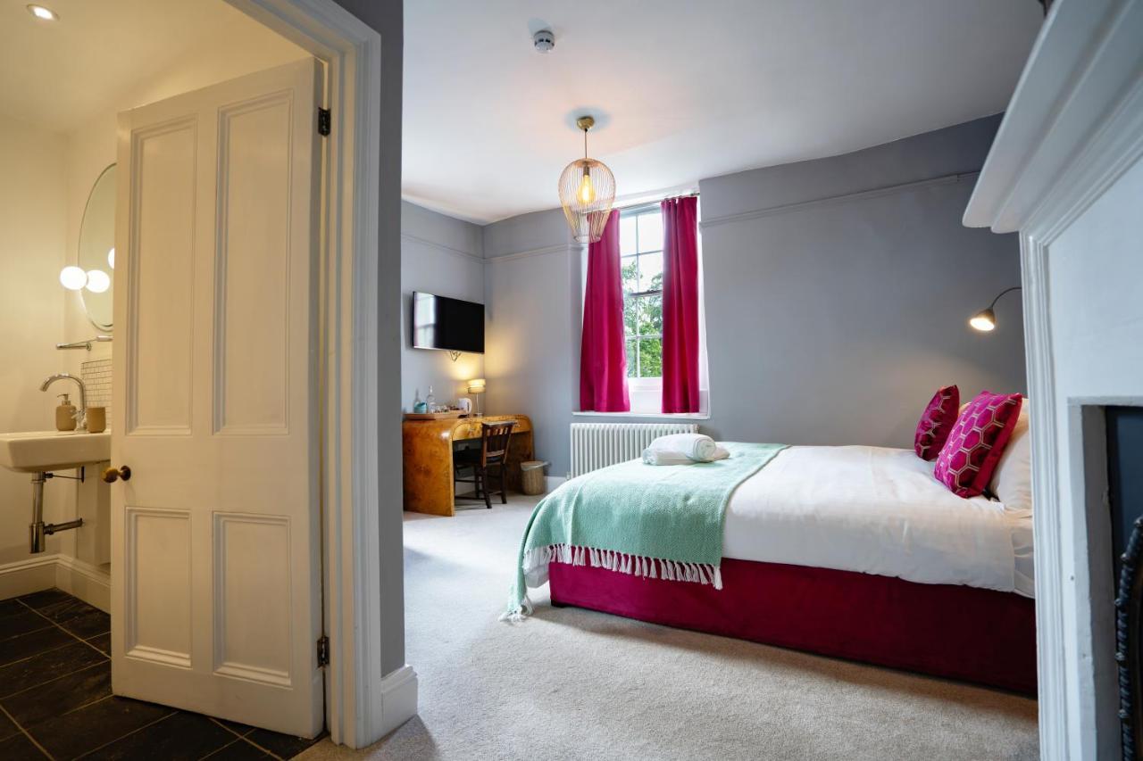 The Castle Inn Bradford On Avon Bagian luar foto